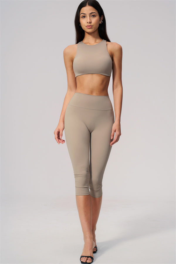 Ensemble 2 pièces Twirl : brassière de sport dos nu et legging corsaire