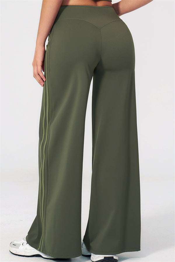 Conjunto de 2 piezas Evoke: top corto y pantalones de pierna recta