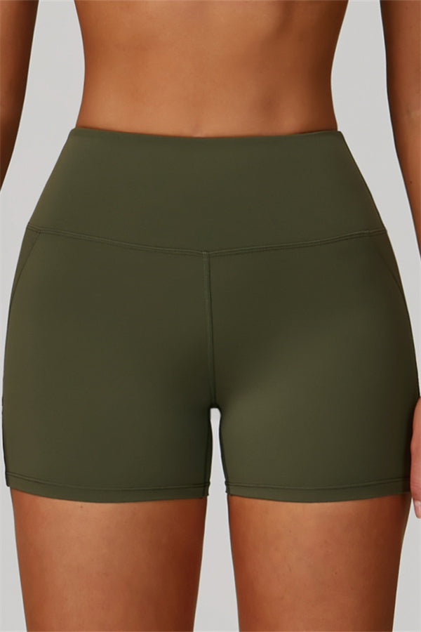 Gedurfde 2-delige sportset: bh met racerback en shorts