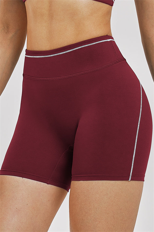Conjunto Unbound de 2 piezas: sujetador deportivo y shorts
