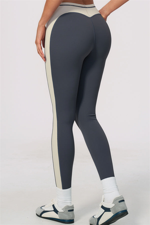 Ensemble 2 pièces Sandstone : brassière de sport et leggings