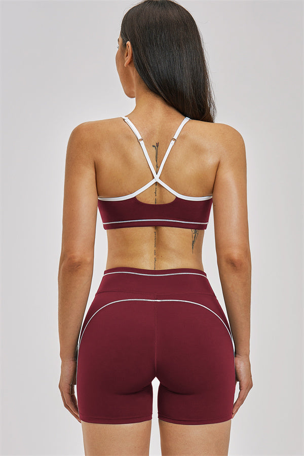 Conjunto Unbound de 2 piezas: sujetador deportivo y shorts