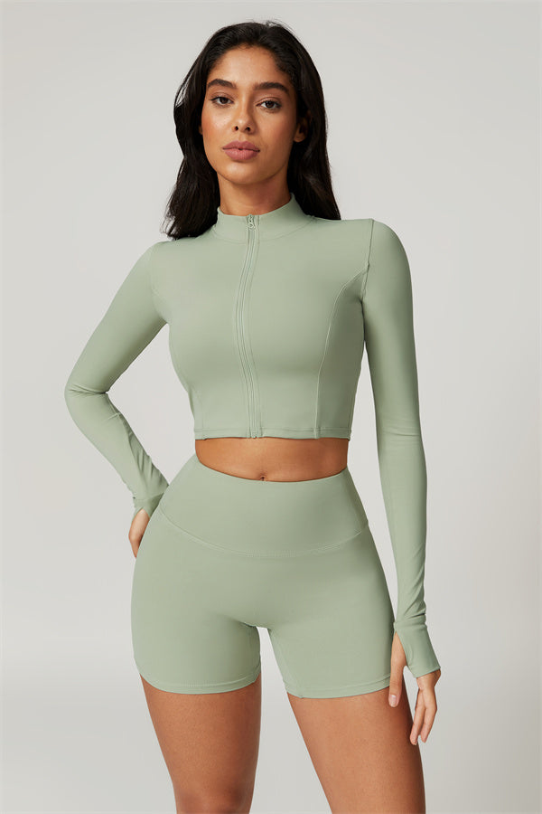 Conjunto de 3 piezas Eloise: chaqueta, sujetador deportivo y pantalones cortos
