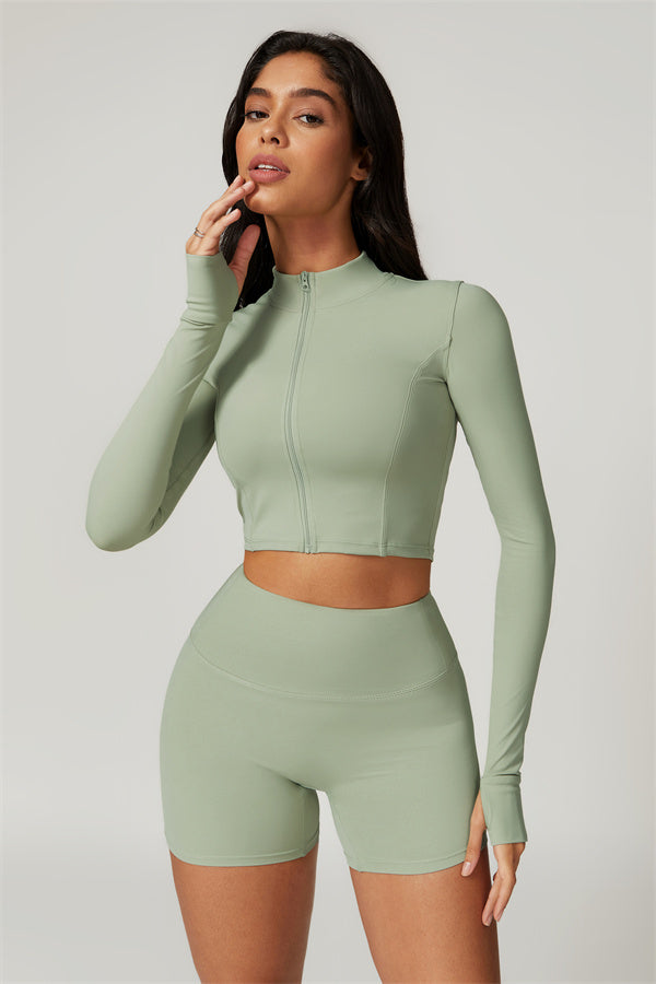 Conjunto de 3 piezas Eloise: chaqueta, sujetador deportivo y pantalones cortos