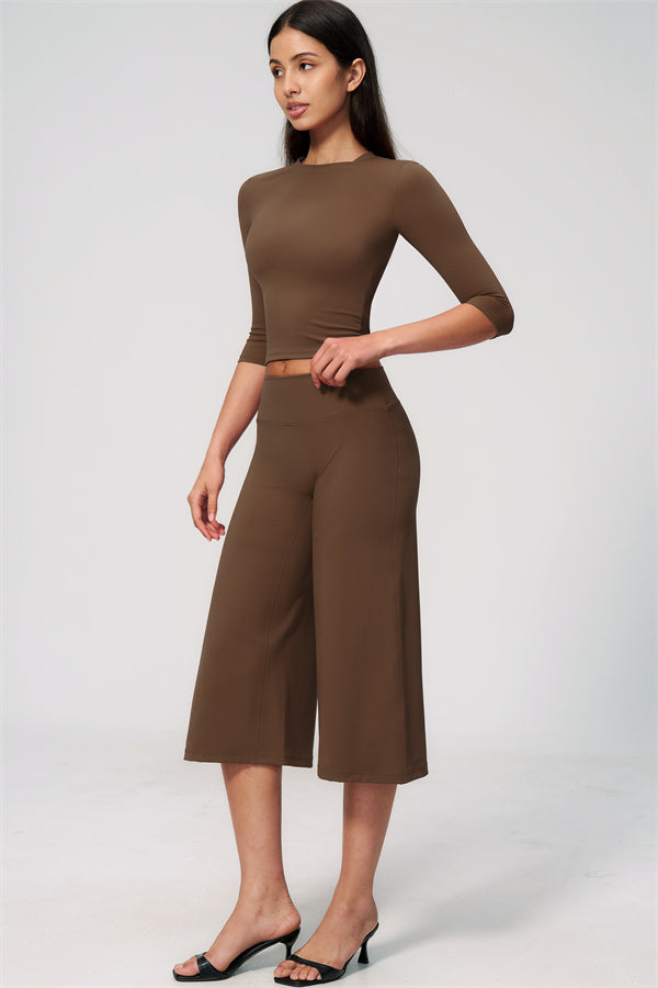 Natalia 2-piece set with half-sleeve top and wide-leg shorts