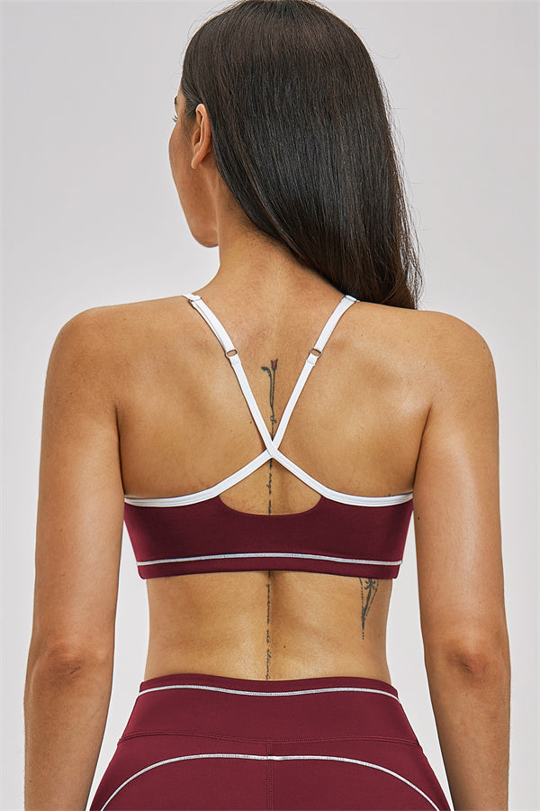 Conjunto Unbound de 2 piezas: sujetador deportivo y shorts