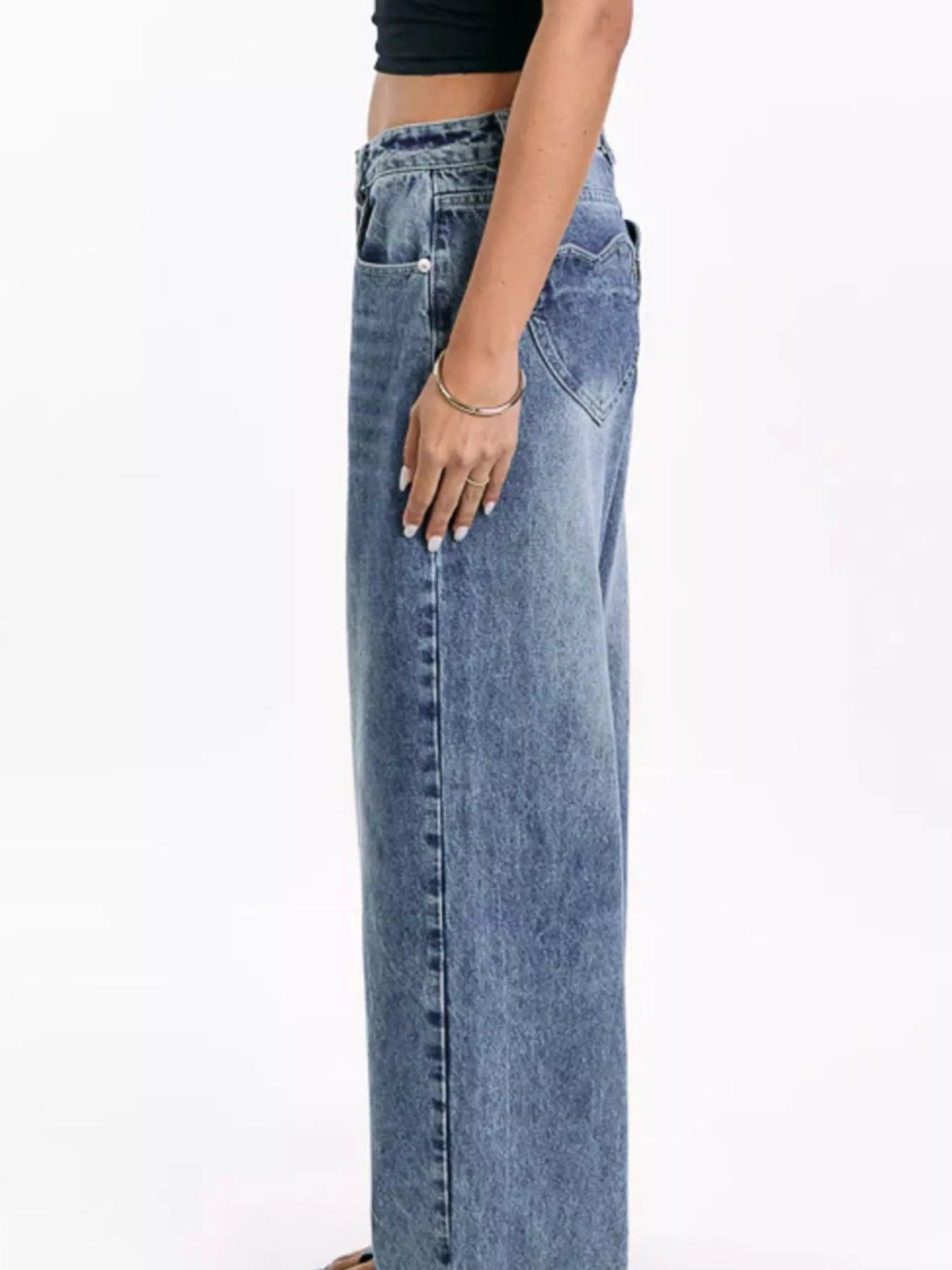 Jeans de pierna ancha con bolsillos — Relajados, refinados y listos para todo