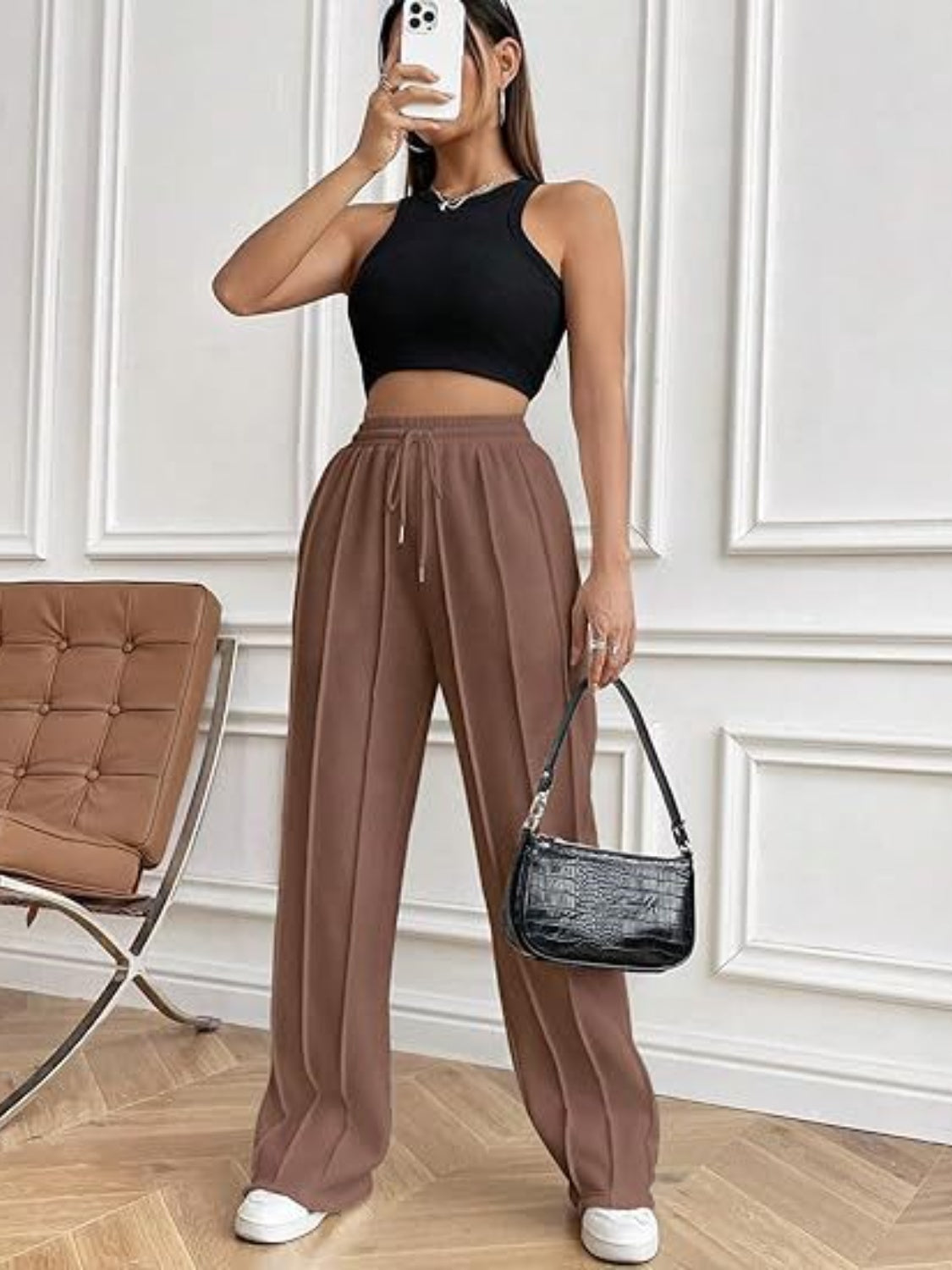 Pantalones de pierna ancha con cordón y bolsillos
