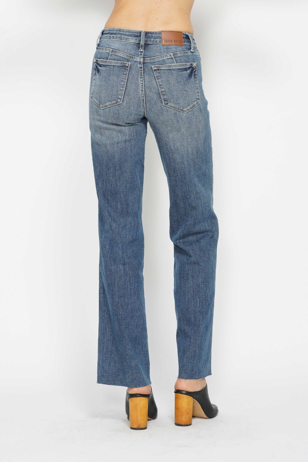 Jeans rectos Judy Blue con control de abdomen en tallas extendidas