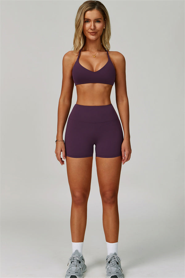 Gedurfde 2-delige sportset: bh met racerback en shorts