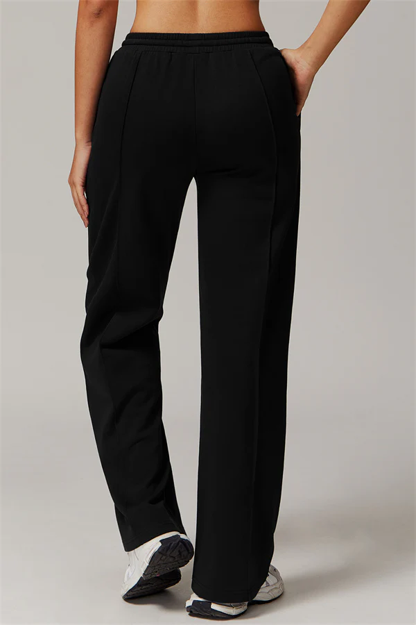 The Motion 2-piece set: tank top and sweatpants