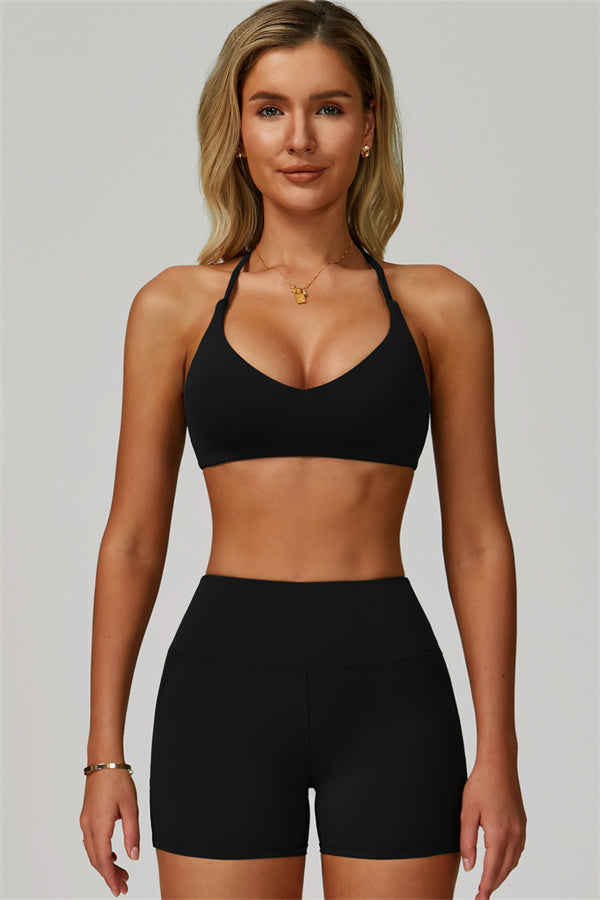 Gedurfde 2-delige sportset: bh met racerback en shorts