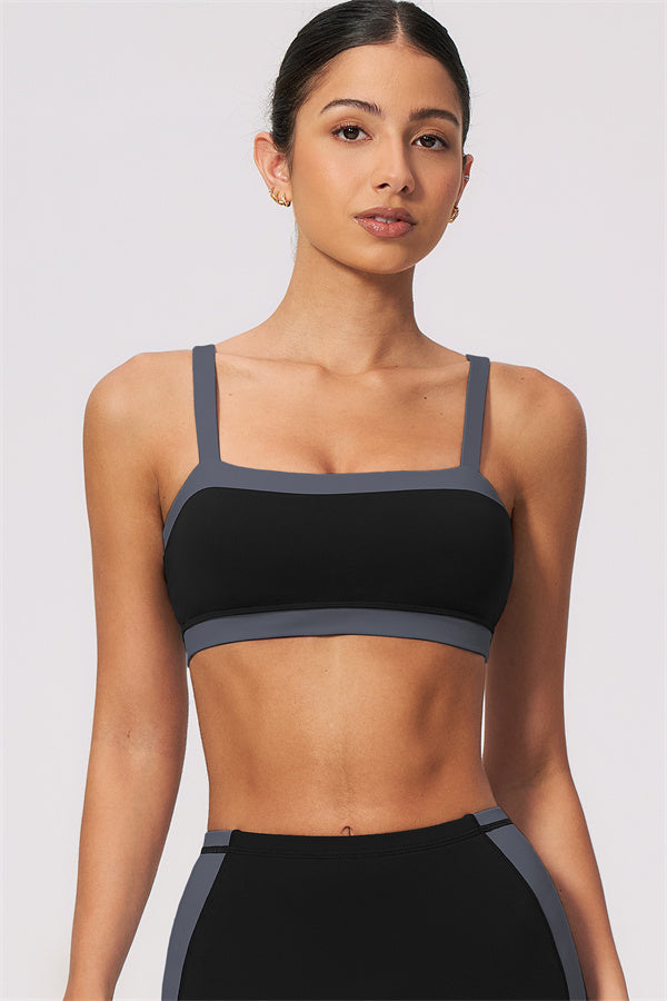 Conjunto de 2 piezas de sujetador deportivo y shorts color arenisca