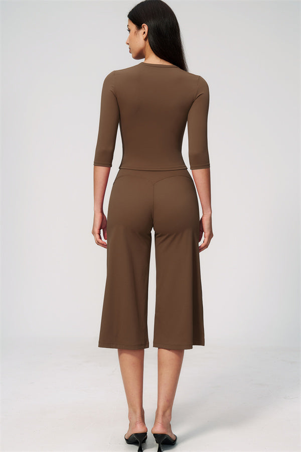 Natalia 2-piece set with half-sleeve top and wide-leg shorts