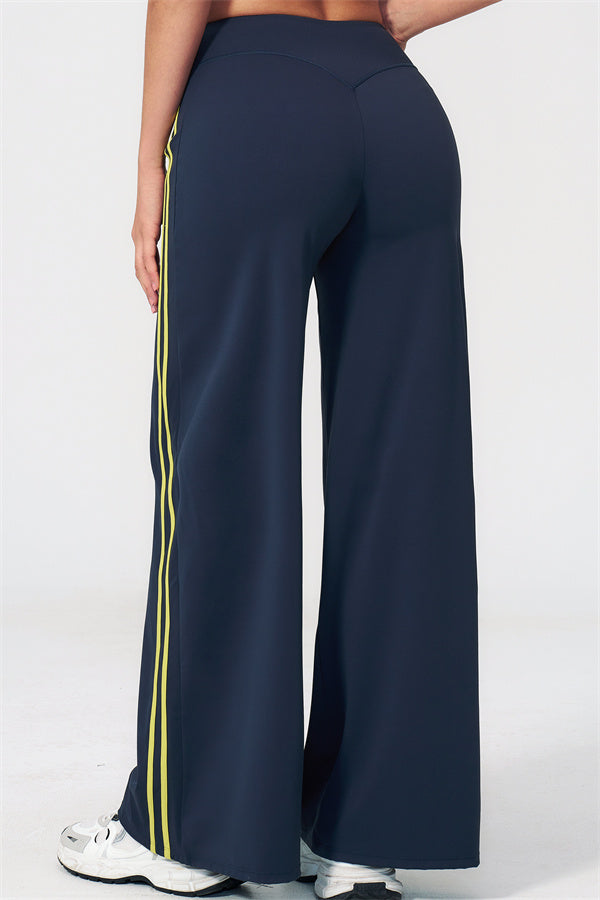 Conjunto de 2 piezas Evoke: top corto y pantalones de pierna recta