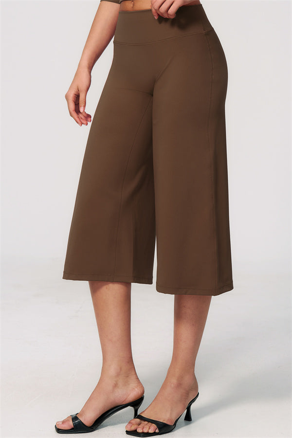 Natalia 2-piece set with half-sleeve top and wide-leg shorts