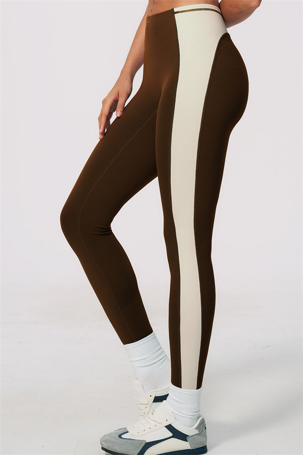 Ensemble 2 pièces Sandstone : brassière de sport et leggings