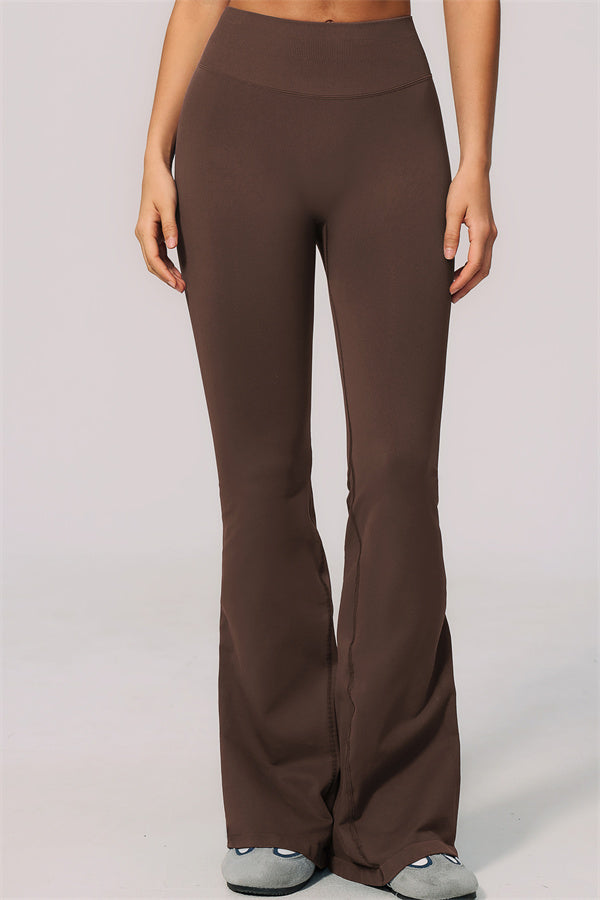 Conjunto de 2 piezas Velvetine: top de tirantes y leggings acampanados