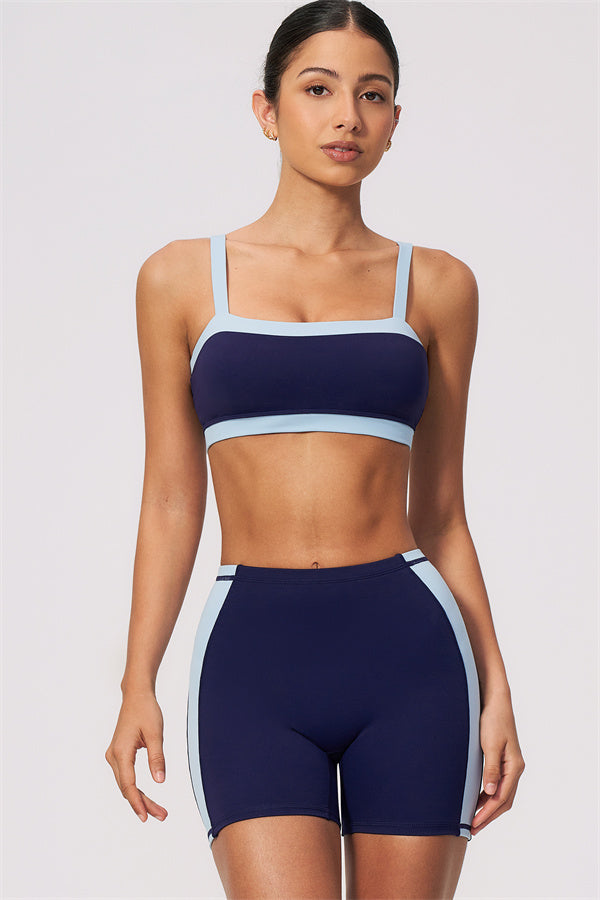 Conjunto de 2 piezas de sujetador deportivo y shorts color arenisca