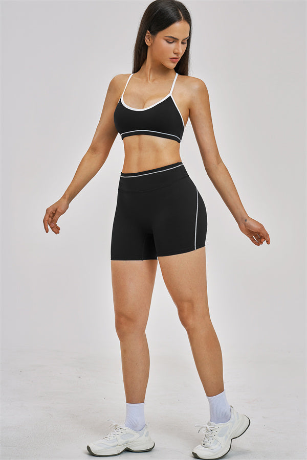 Conjunto Unbound de 2 piezas: sujetador deportivo y shorts