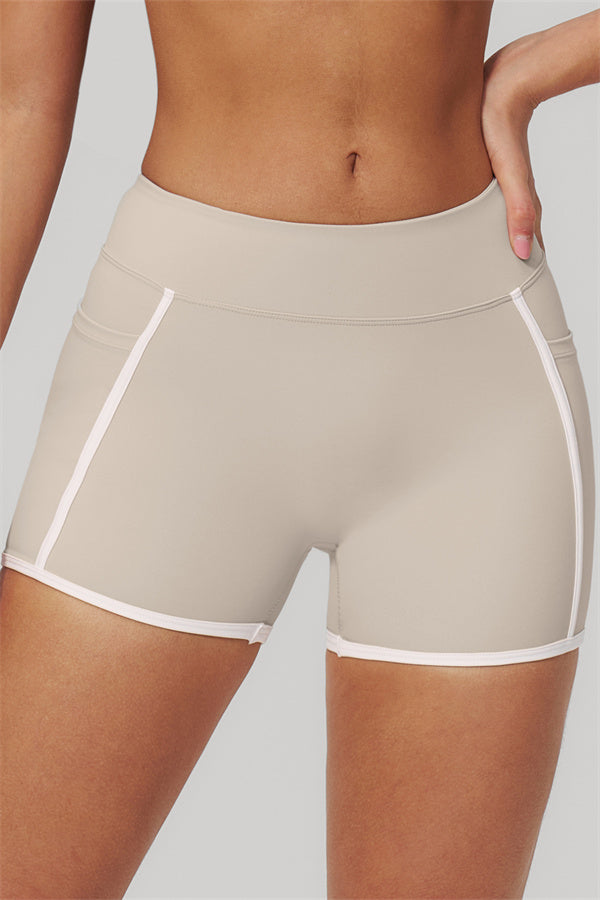 Clarity Contour Line 2-piece set: sports bra and shorts