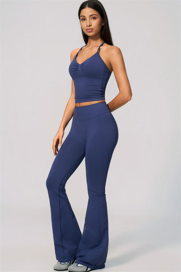 Conjunto de 2 piezas Velvetine: top de tirantes y leggings acampanados