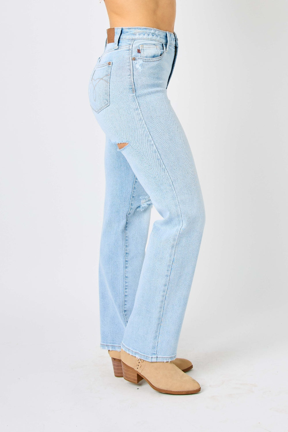 Jeans rectos desgastados de cintura alta Judy Blue, en tallas completas