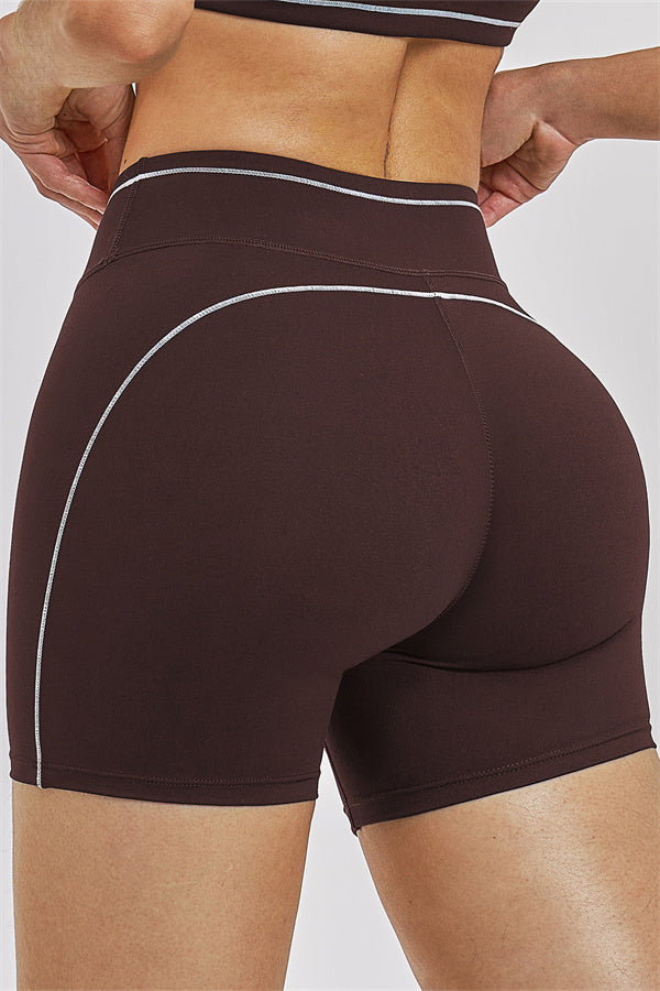 Conjunto Unbound de 2 piezas: sujetador deportivo y shorts