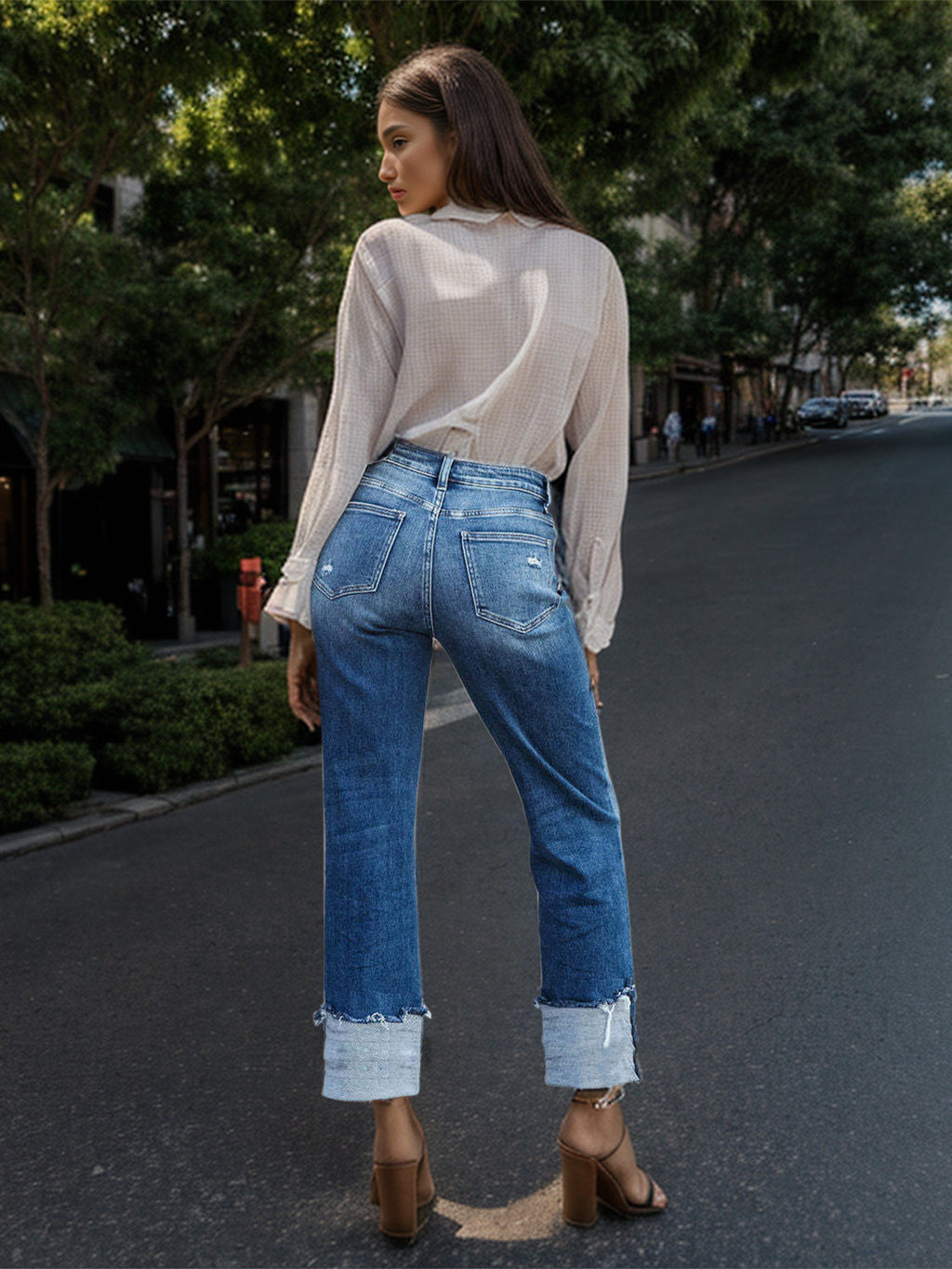 Jeans de tiro medio con bolsillos