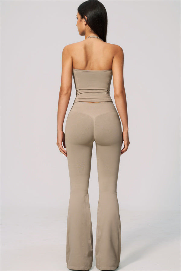 Conjunto de 2 piezas Velvetine: top de tirantes y leggings acampanados