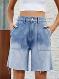 Shorts de mezclilla con botones, dobladillo sin rematar y bolsillos