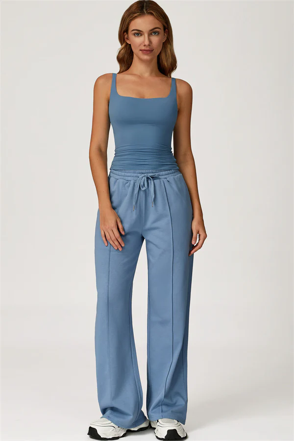 The Motion 2-piece set: tank top and sweatpants