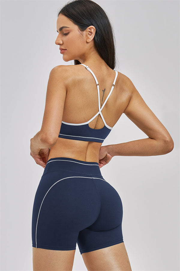 Conjunto Unbound de 2 piezas: sujetador deportivo y shorts