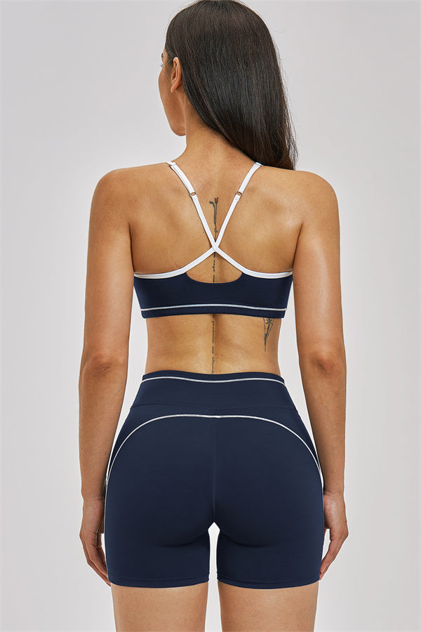 Conjunto Unbound de 2 piezas: sujetador deportivo y shorts