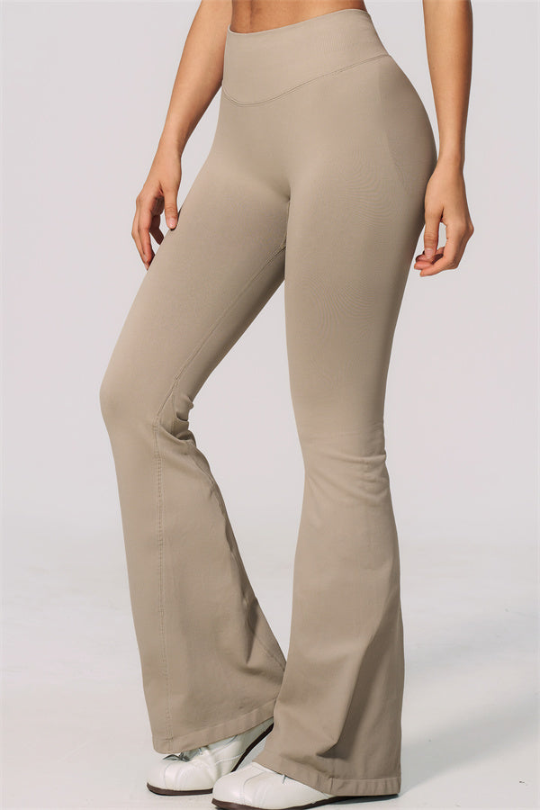 Conjunto de 2 piezas Velvetine: top de tirantes y leggings acampanados