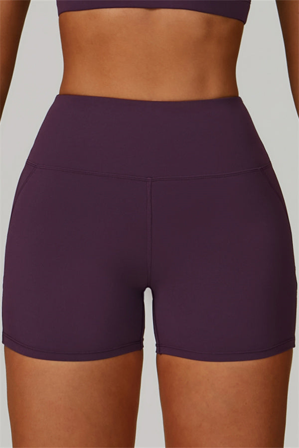 Gedurfde 2-delige sportset: bh met racerback en shorts