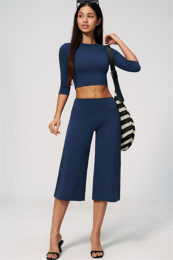 Natalia 2-piece set with half-sleeve top and wide-leg shorts