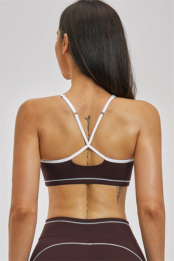 Conjunto Unbound de 2 piezas: sujetador deportivo y shorts