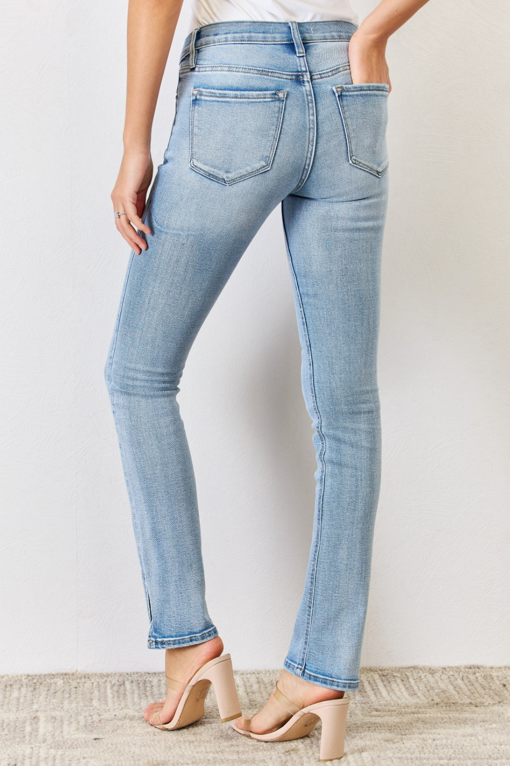Jeans bootcut Kancan de tiro medio, con abertura, estilo Y2K y en tallas grandes