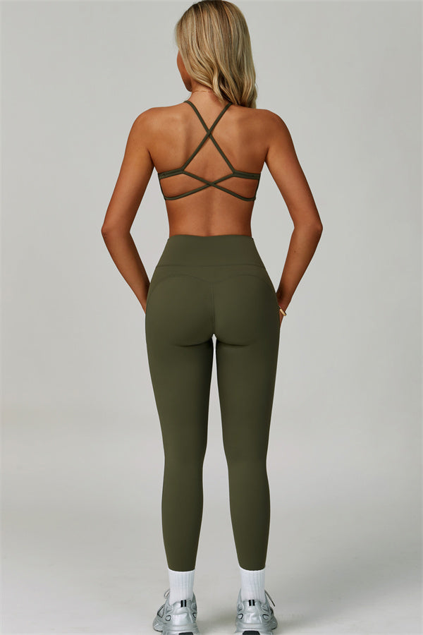 Sportliches, gewagtes 2-teiliges Set mit Racerback-BH und Leggings