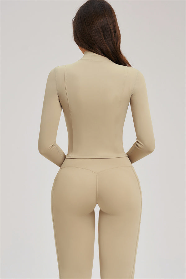 Ensemble 3 pièces Sizzle : veste zippée, brassière de sport et leggings évasés