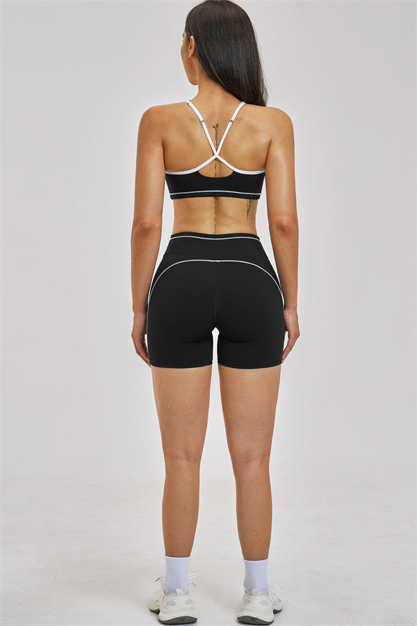 Conjunto Unbound de 2 piezas: sujetador deportivo y shorts
