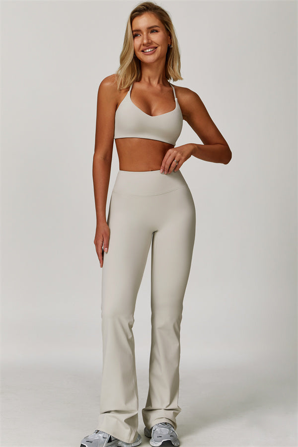Conjunto Refresh de 2 piezas: sujetador deportivo y leggings acampanados
