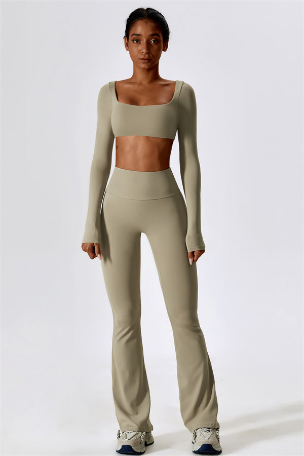 Conjunto de 2 piezas Lily Belle: top corto y leggings acampanados