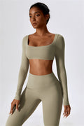 Conjunto de 2 piezas Lily Belle: top corto y leggings acampanados