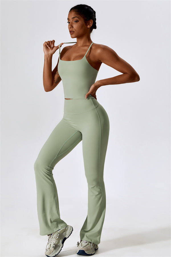 Lily Belle 2-teiliges Set: Sport-BH und ausgestellte Leggings