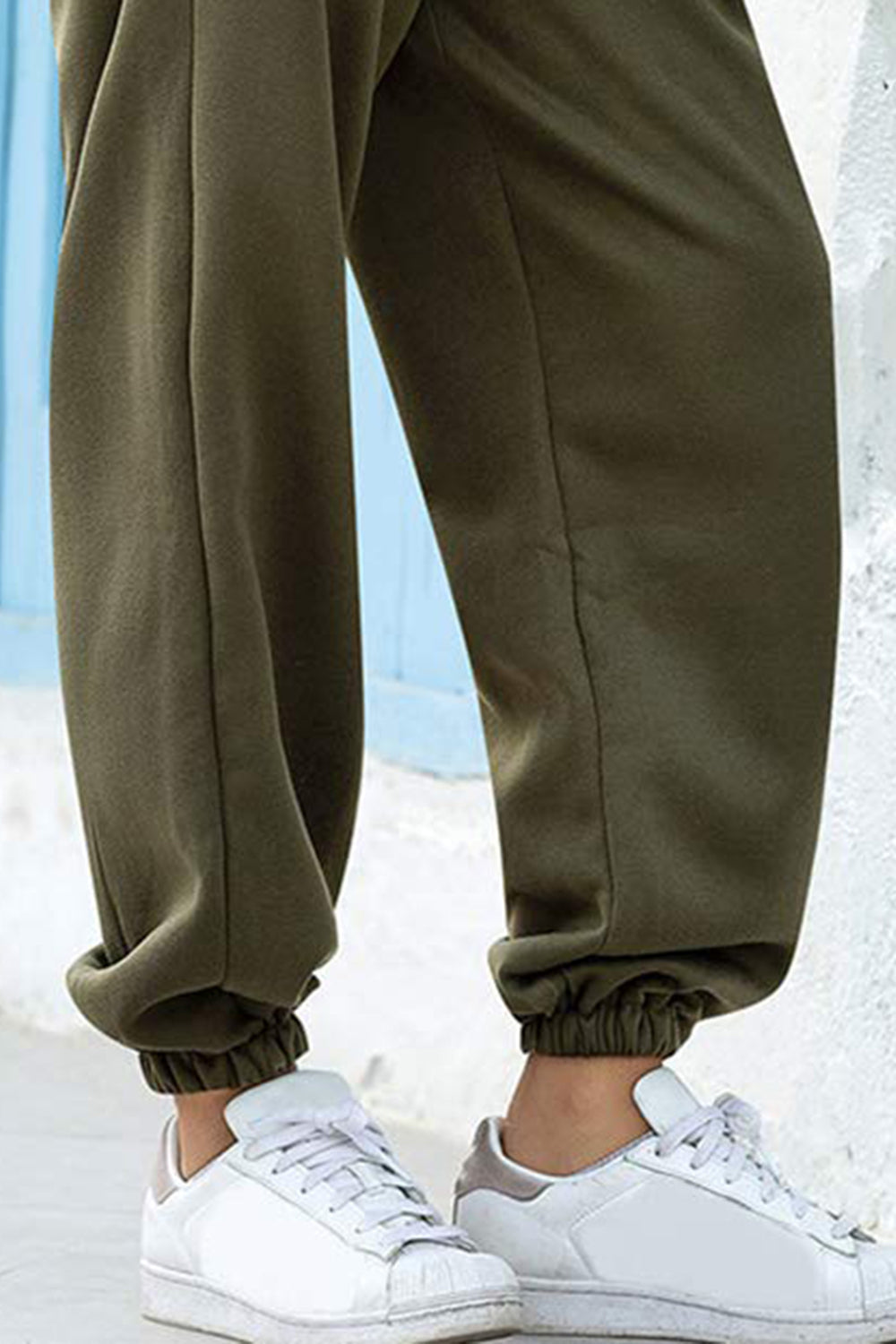 Pantalones jogger con cintura elástica y bolsillos