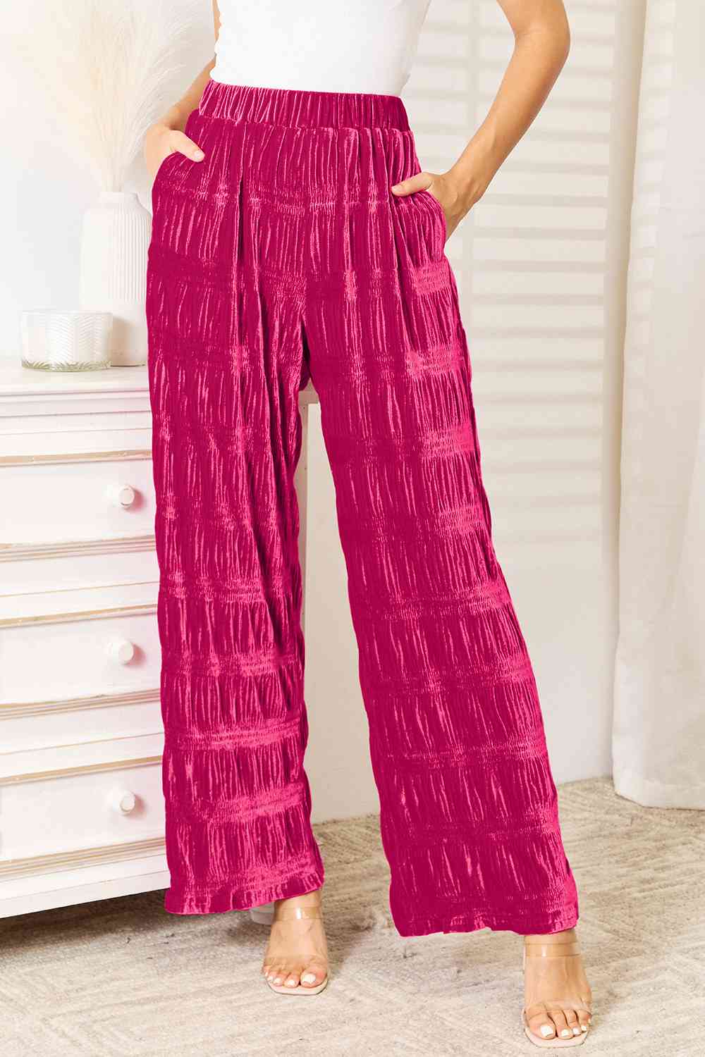 Pantalones de pierna ancha de terciopelo con cintura alta, fruncido en capas y tallas completas