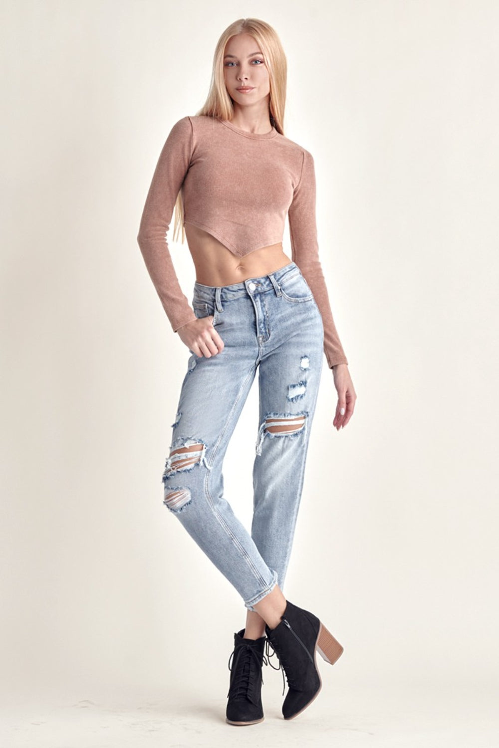 Jeans slim cropped desgastados de RISEN
