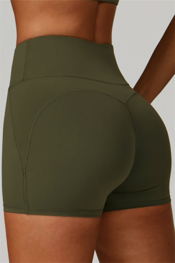 Gedurfde 2-delige sportset: bh met racerback en shorts